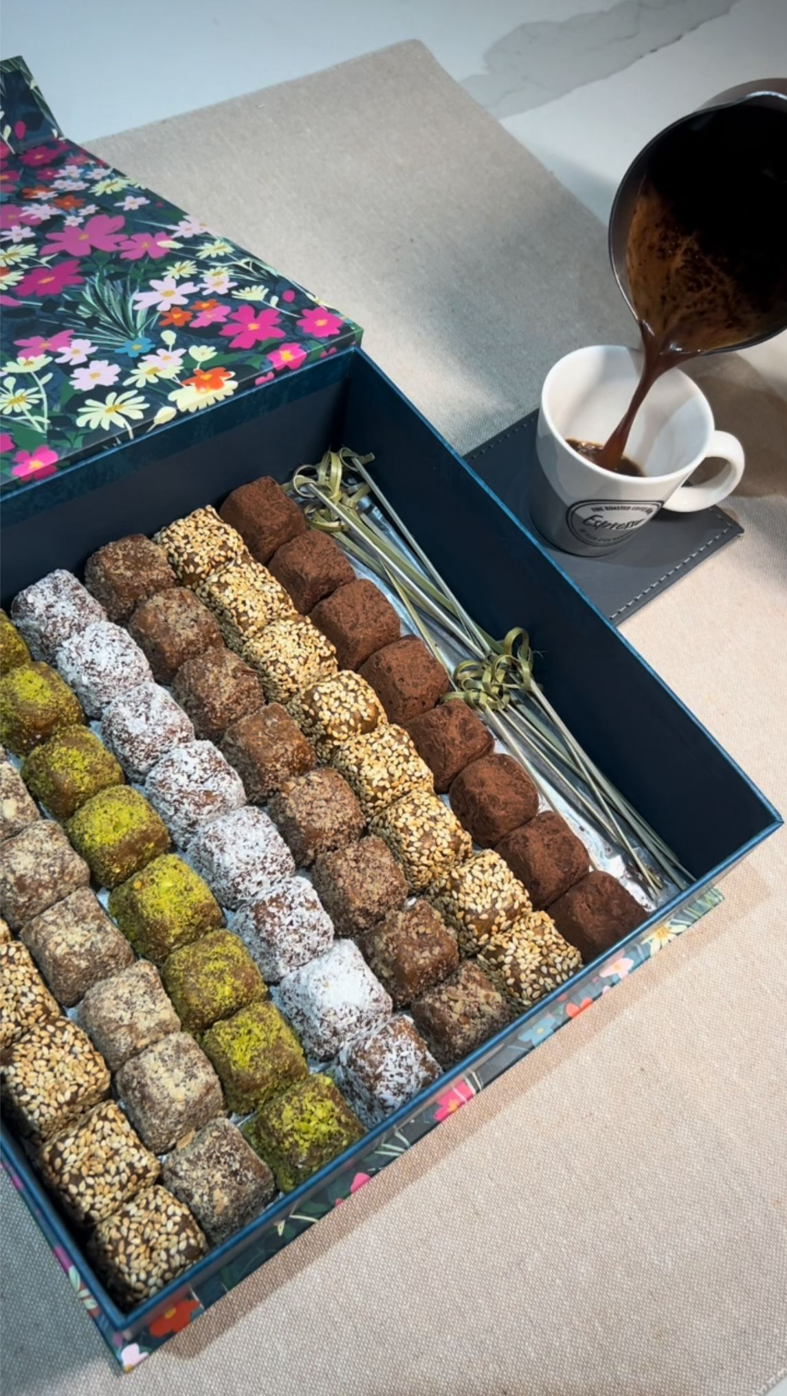 Small Box Date Bites 25 Pc