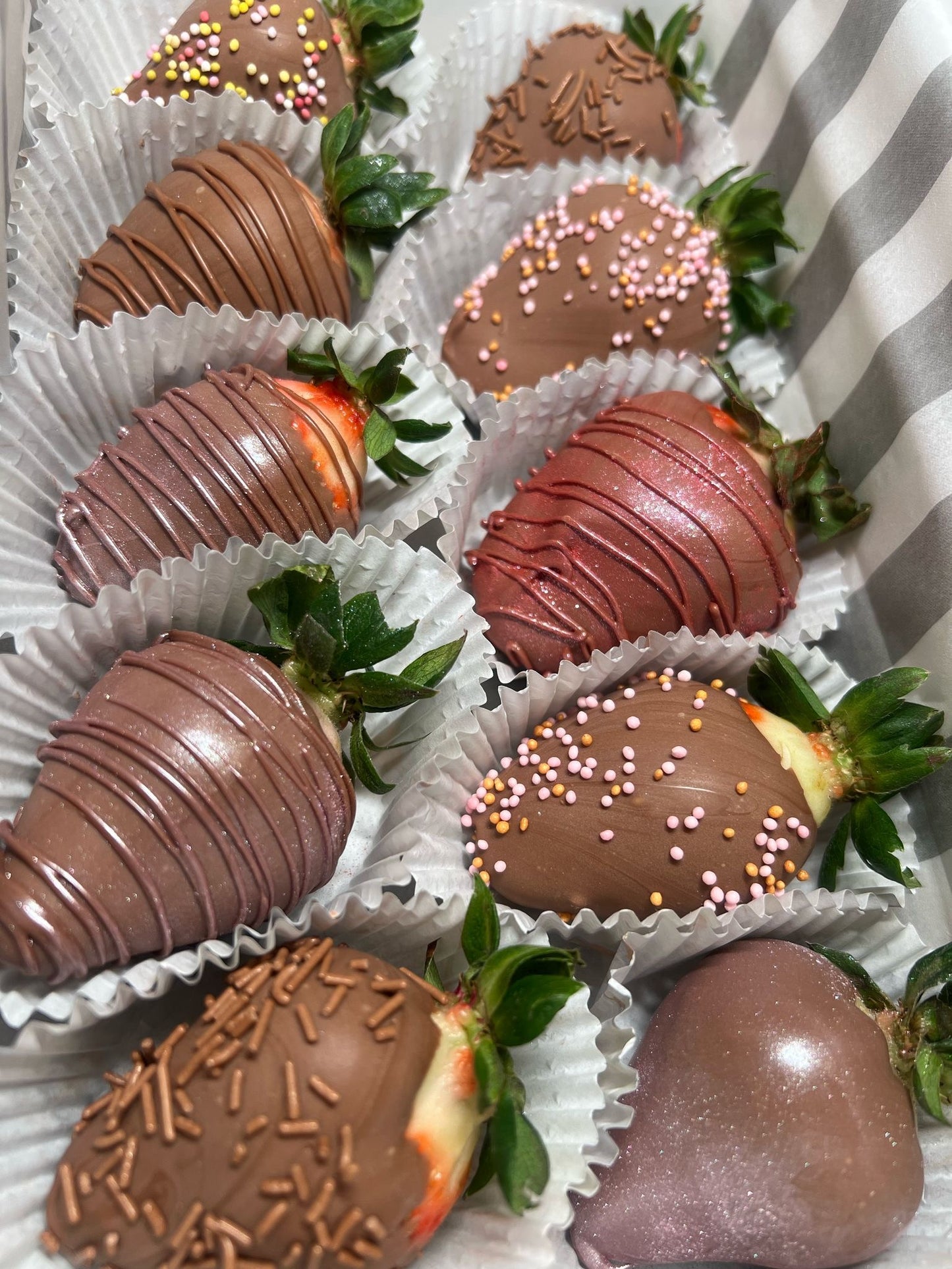 Chocolate covered strawberry - 1 pc